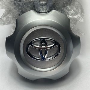 New 2006-2009 Toyota Center Cap Hubcap 4Runner Wheel Hyper Silver 4PC